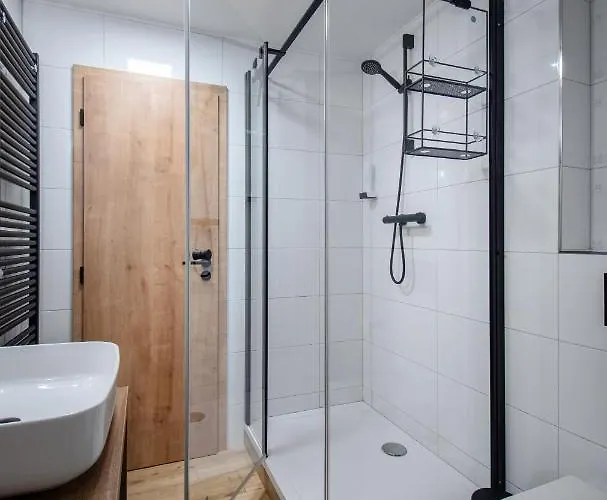 Vista Apartment *