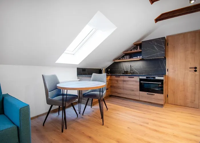 Vista Apartment *